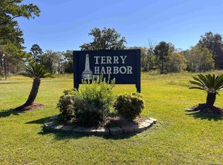 32742 Cypress Dr, Springfield, LA 70462