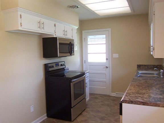 4th image of 3335 Maplelawn Ave NW