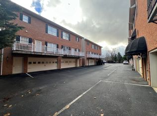 1721 Skyline Dr #200, Johnson City, TN 37601