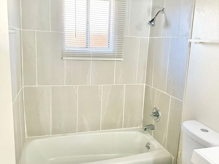 310 Charleston St SE — Photo 5