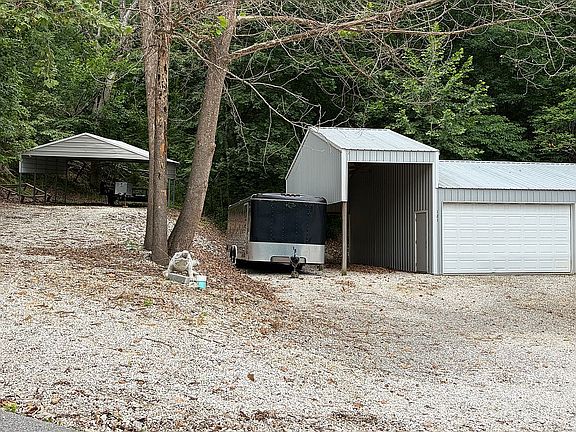 4th image of 125 Bear Paw Cir