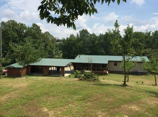 1686 Vineyard Rdg, Walton, WV 25286