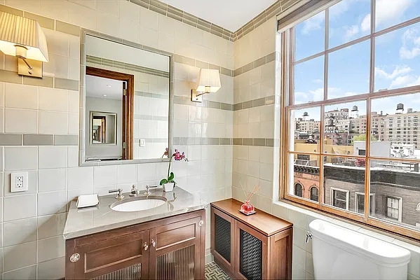 Sold by CORE | media 7