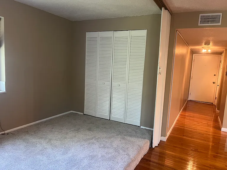 4355 Maryland Ave #433 — Photo 8