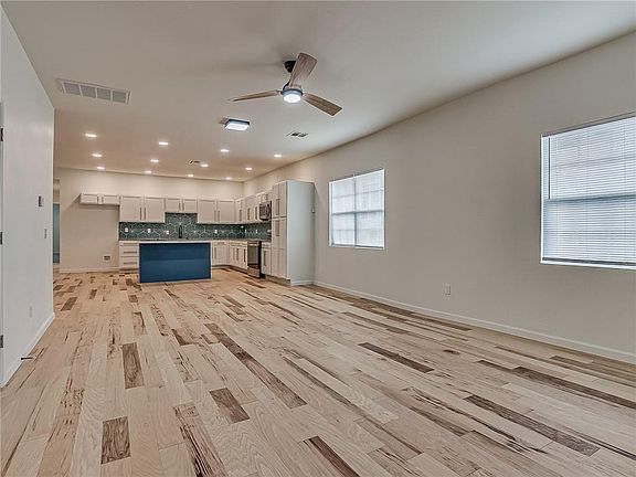 3rd image of 1534 NW 32nd St