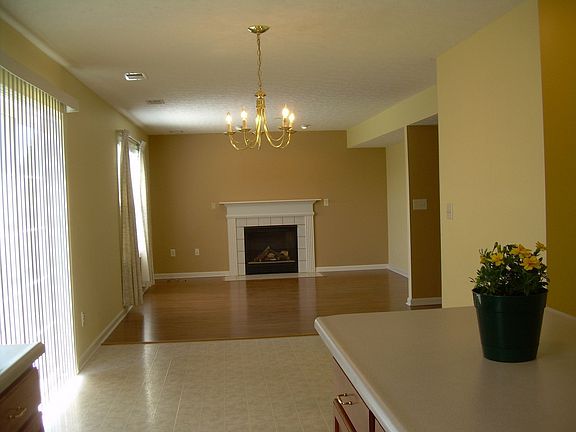 Family Room, Breakfast Area and Kitchen