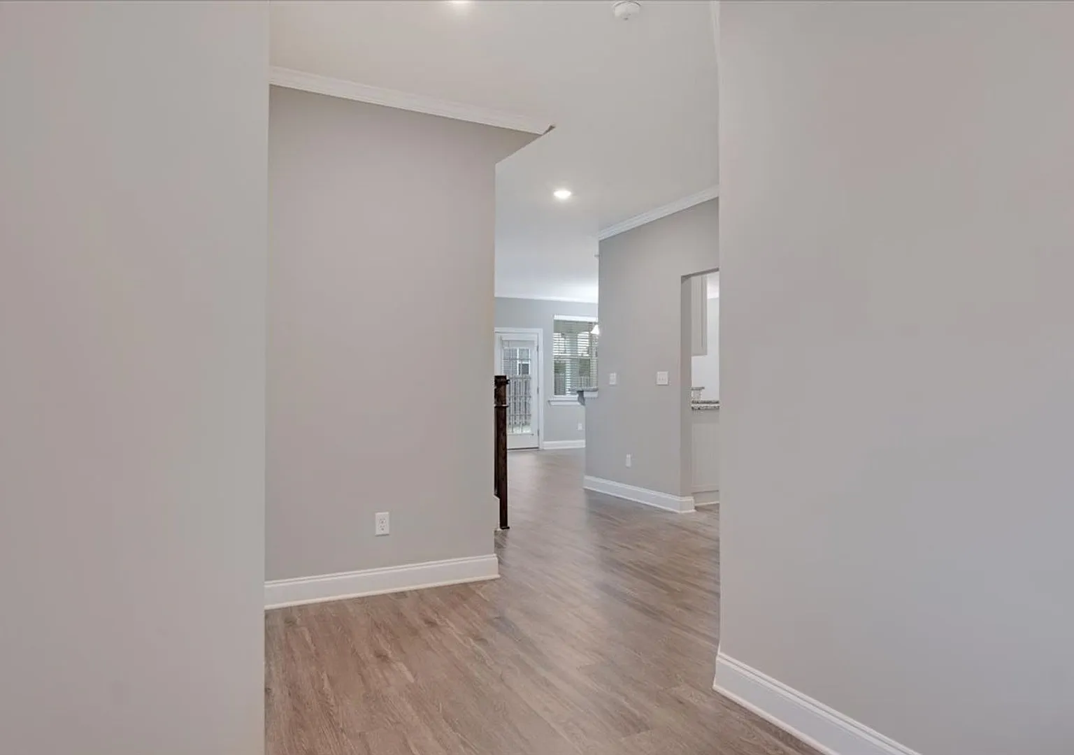 Move In Ready — Photo 4