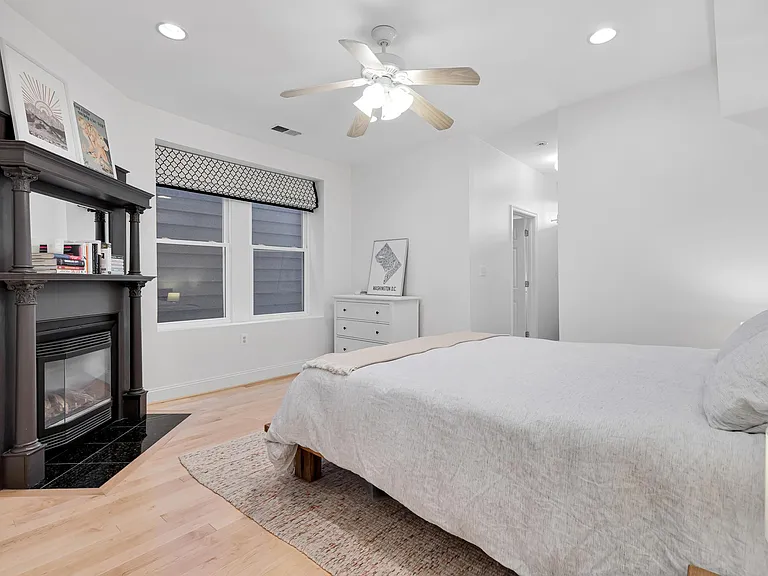 115 New York Ave NW #7 — Photo 10