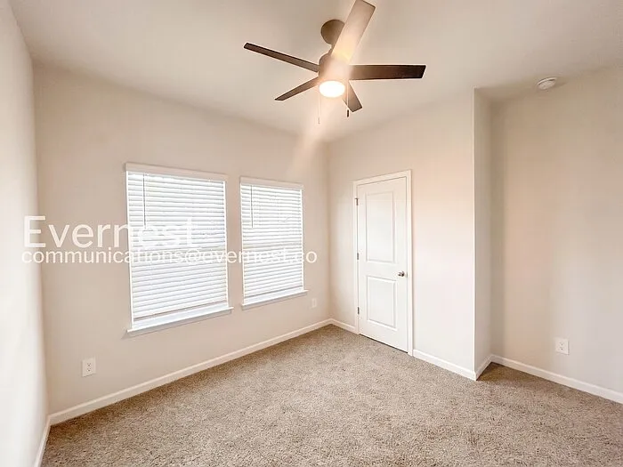 7762 Plymouth Dr — Photo 14