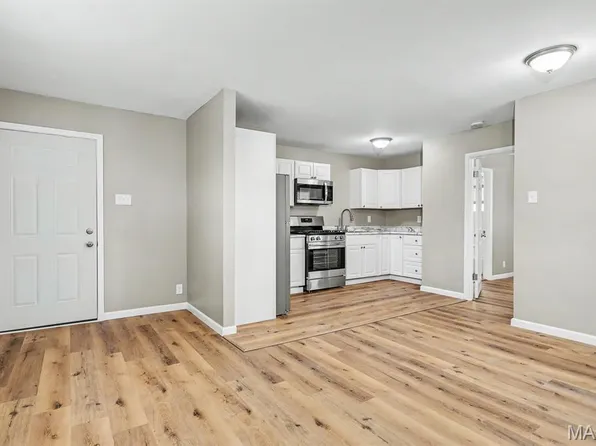 329 Eichelberger St, Saint Louis, MO 63111