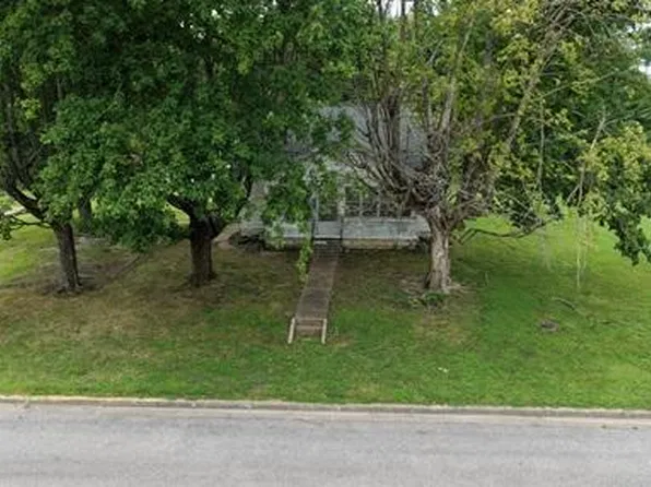 302 N Washington St, Dale, IN 47523