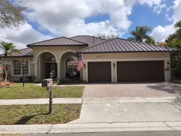 2051 NW 125th Ter, Pembroke Pines, FL 33028