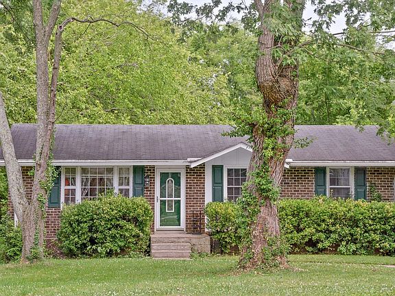 3rd image of 107 Mountainwood Dr
