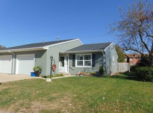 2128 Ivy Ct, Champaign, IL 61821