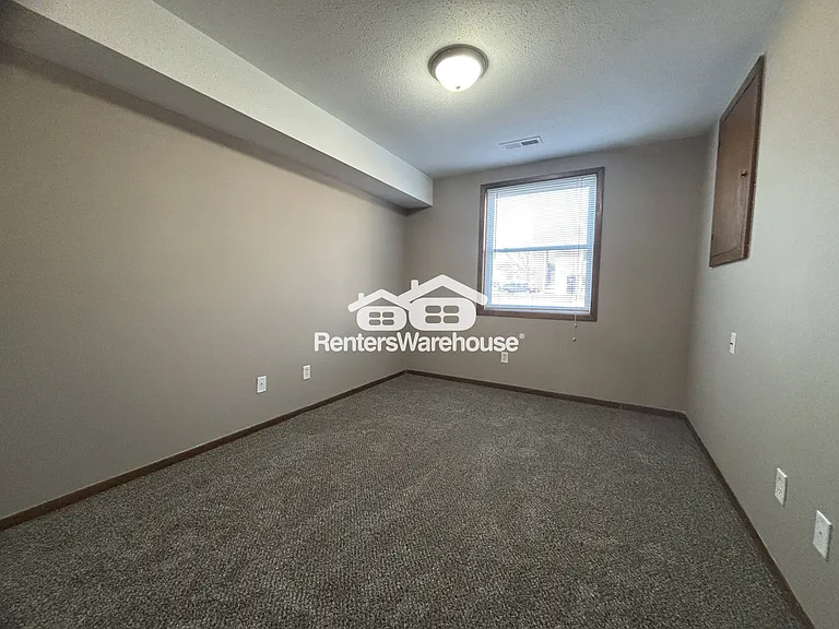 7815 Douglas Ave #102 — Photo 14