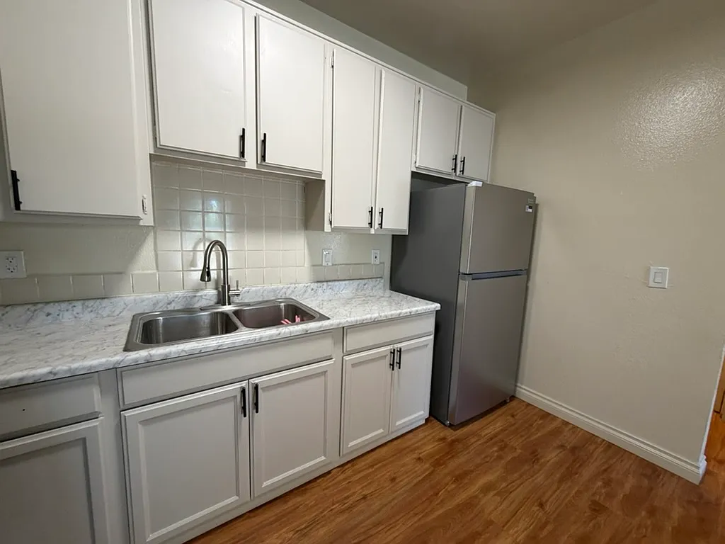 1 bed, 650 sqft, $1,550 — Photo 2