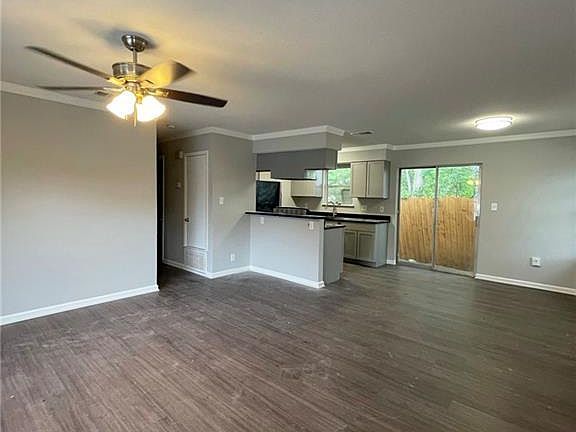 3rd image of 3511 Southridge Dr #B