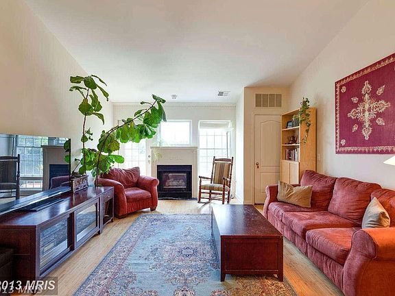 4th image of 6924 Fairfax Dr Unit 432