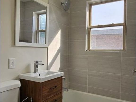 3rd image of 502 Broad Ave Floor 2