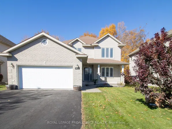 1034 Fitzsimmons Dr, Brockville, ON K6V 0A1