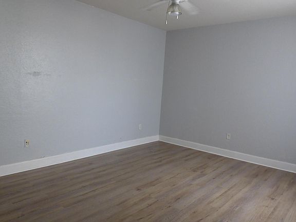 2nd image of 204 E South St Unit 6056