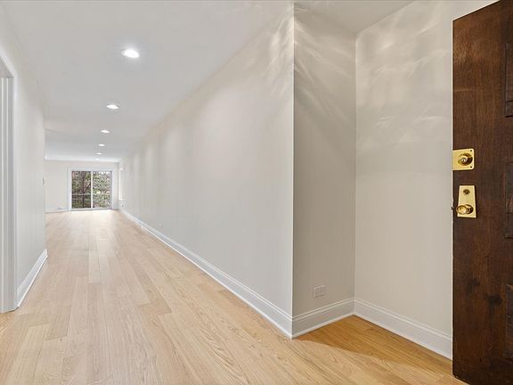 2nd image of 1500 Oak Ave APT 4C