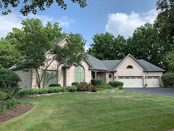 2nd image of 3206 Greenwood Ln
