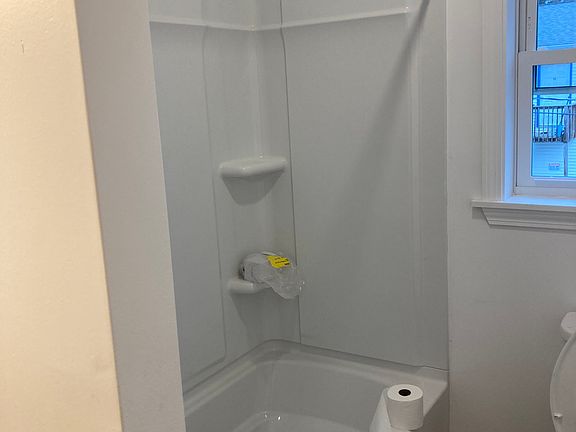 5th image of 31 S Atlantic Ave #31
