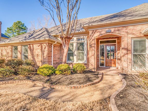 2nd image of 9340 Hawthorn Hill Dr