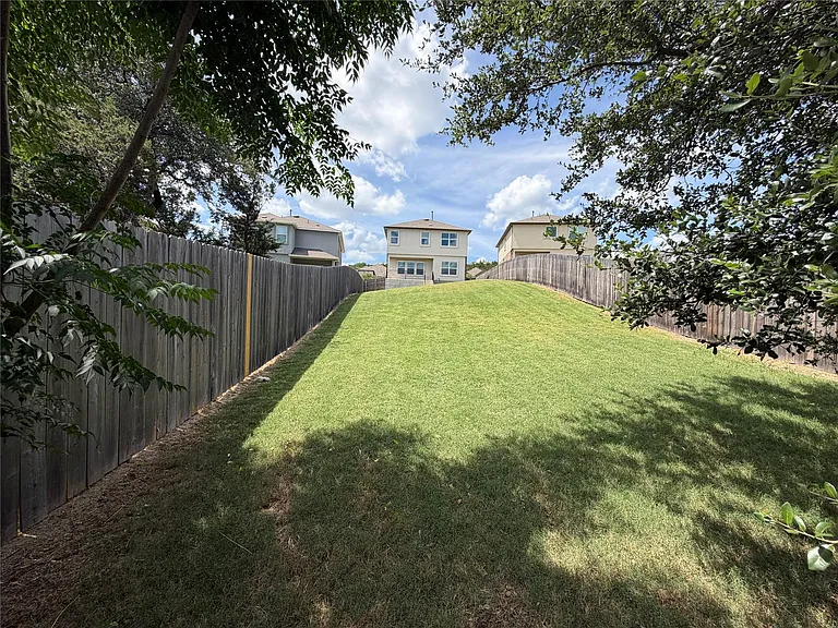 8109 Copper Prairie Bnd — Photo 2