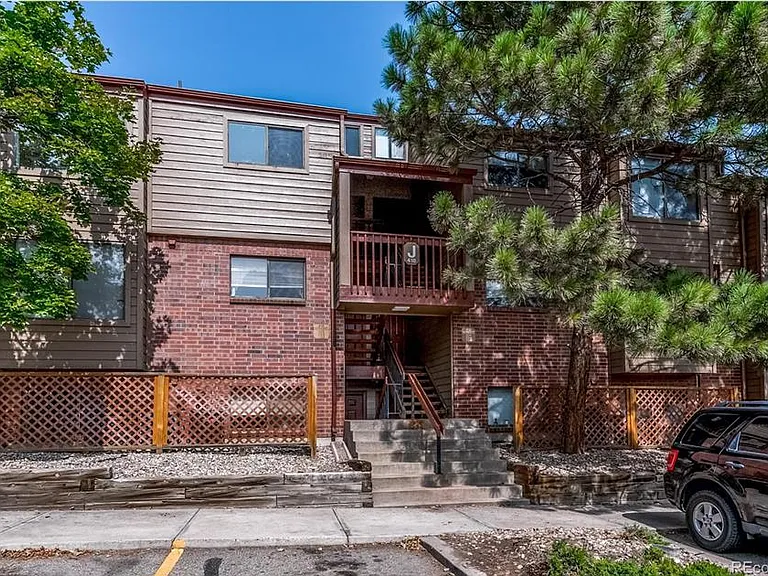 418 Wright St #303 — Photo 11