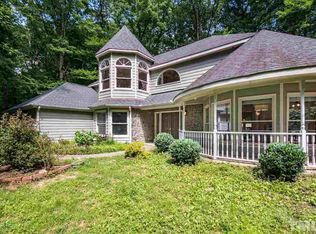 22 Mafolie Ct, Chapel Hill, NC 27514