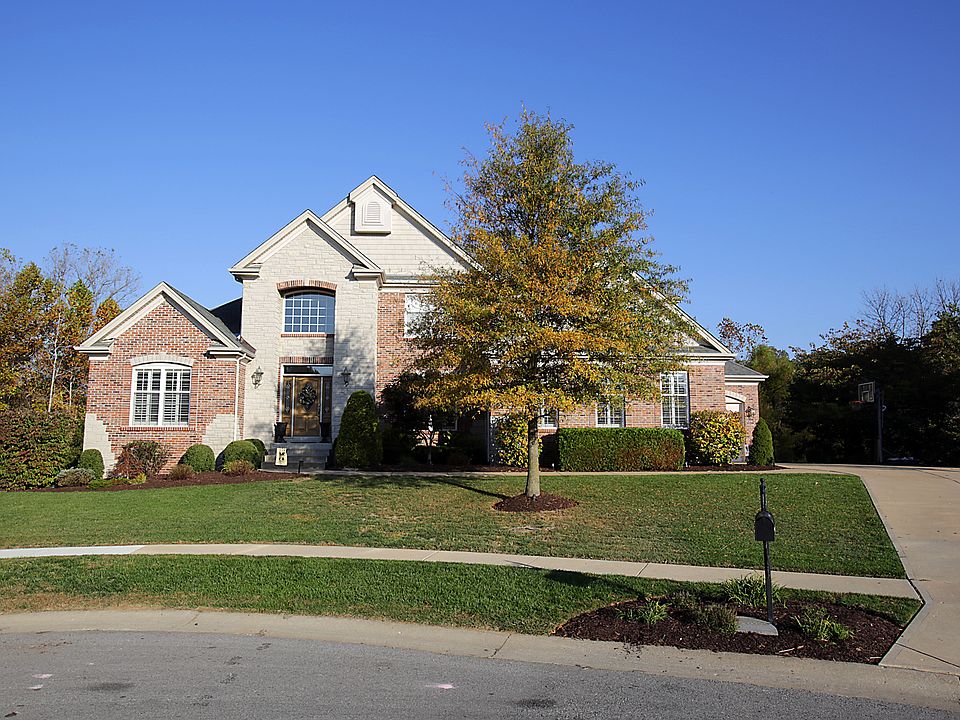 1st image of 141 Bellerosa Dr