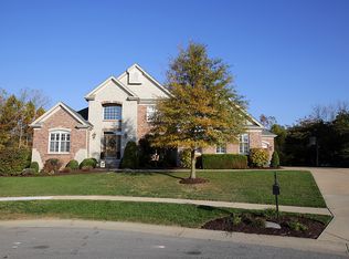 141 Bellerosa Dr, Saint Louis, MO 63122