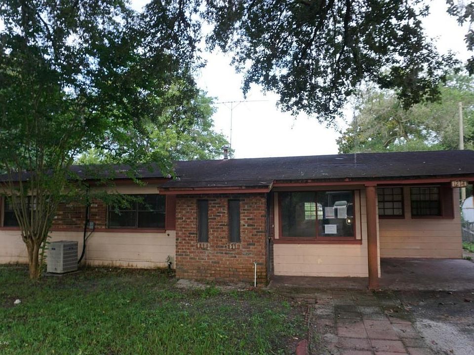 1st image of 1214 SE 17th Dr