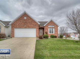 84 Crista Ann Ct, Bloomington, IL 61704