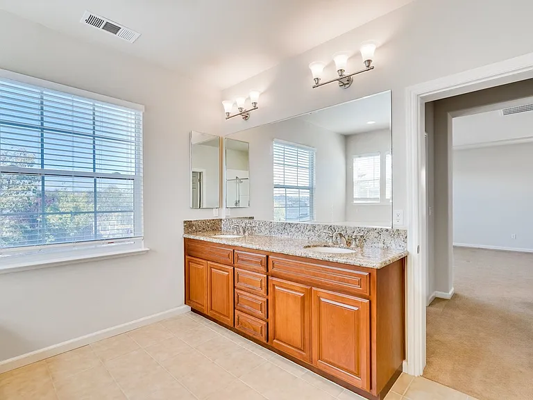 104 Alden Ct — Photo 23