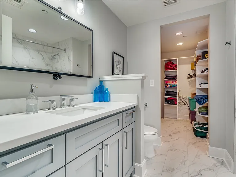 1505 Elm St #1504 — Photo 24
