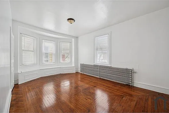 1658 Conklin St — Photo 10