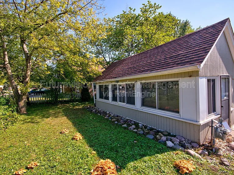 1704 Belleview Ave — Photo 11