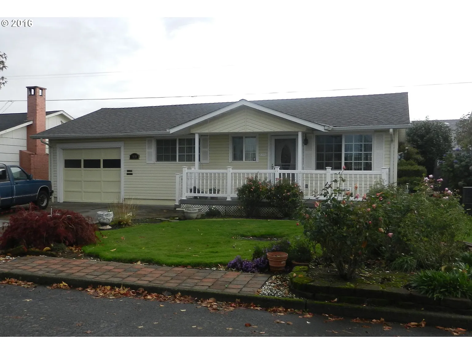 2020 Umpqua Rd photo 1