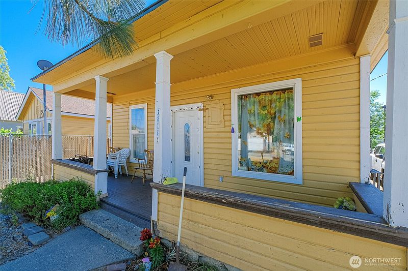 2nd image of 814 816 Cascade Street