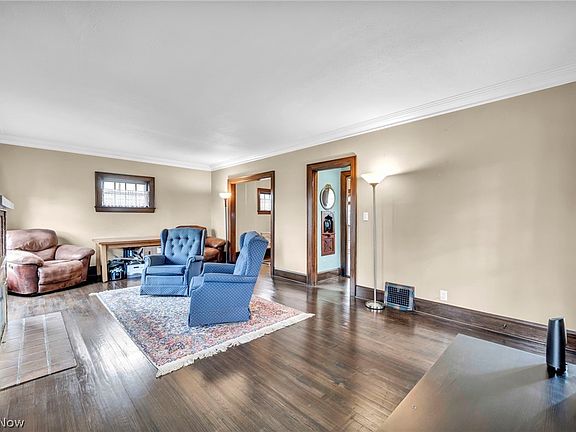 2nd image of 708 Park Ave