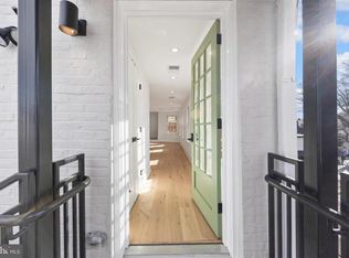 323 S Washington St #2, Alexandria, VA 22314