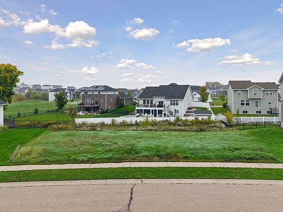 5th image of 242 Lori Ln
