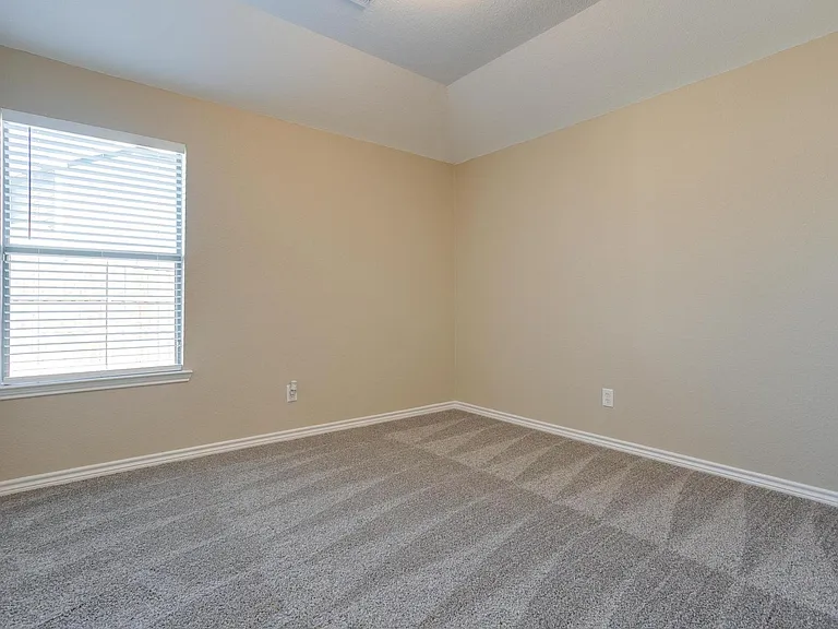 9508 Fox Hill Dr — Photo 19
