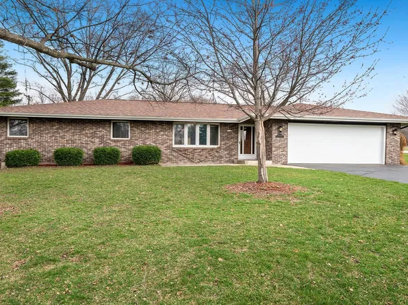 5594 Santa Fe Trl, Rockford, IL 61109