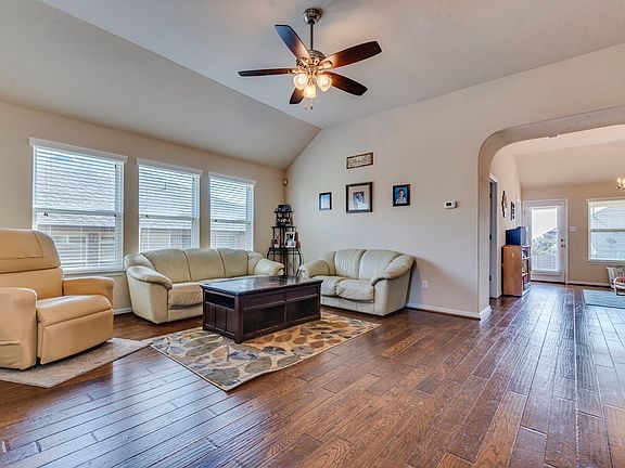 5th image of 19609 Drifting Meadows Dr