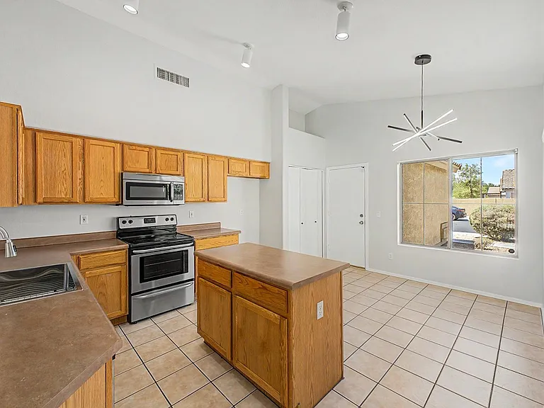 7043 W Phelps Rd — Photo 10