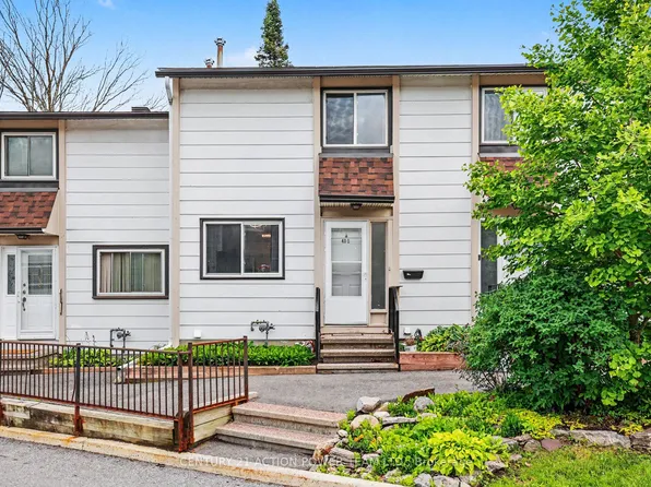 48 Sumac St #76, Ottawa, ON K1J 6P7